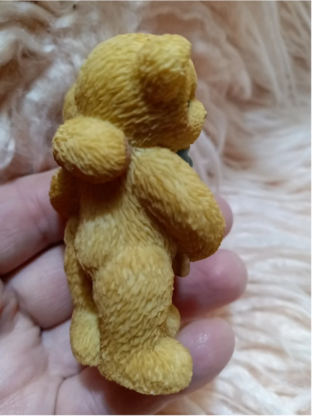Cherished Teddies, Female & Male Bear Holding Golden Heart 1999 Pink Bow Daisy